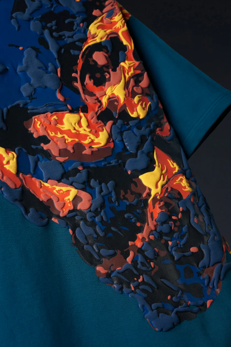 ERUPTION-TEXTURED TEE