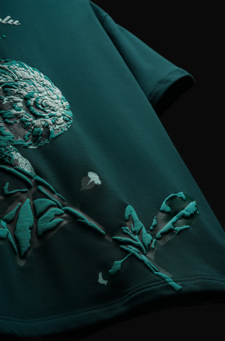 TEXTURED BOTANICAL SHELL TEE