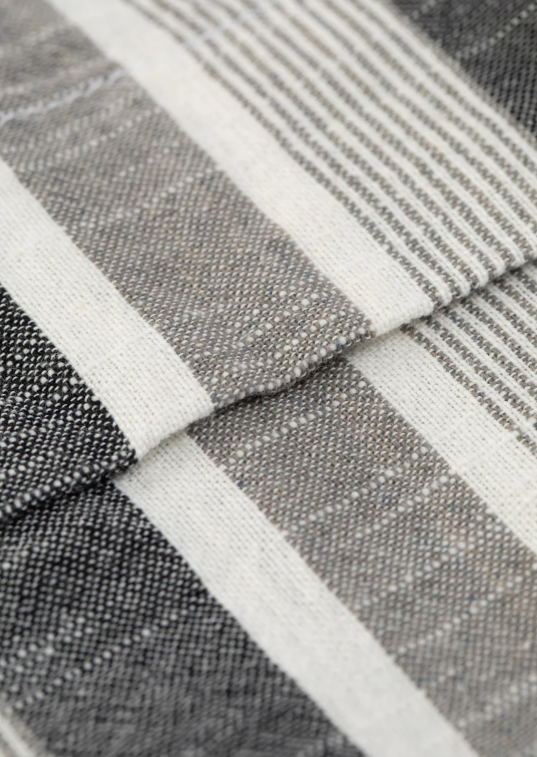 VERTICAL STRIPED URBAN